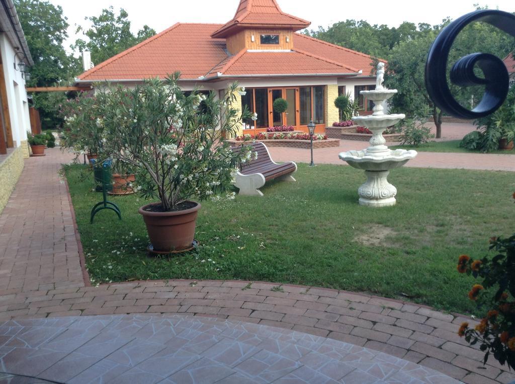 Apartmán Bornemisza Kuria Tiszabecs Exteriér fotografie