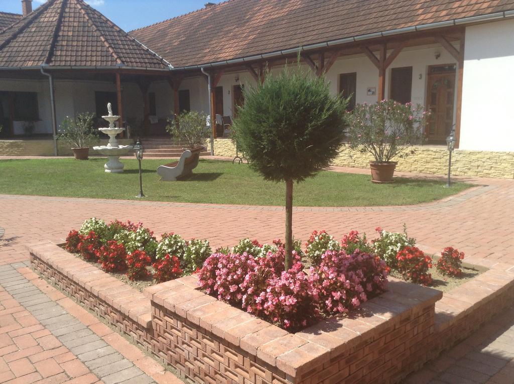 Apartmán Bornemisza Kuria Tiszabecs Exteriér fotografie